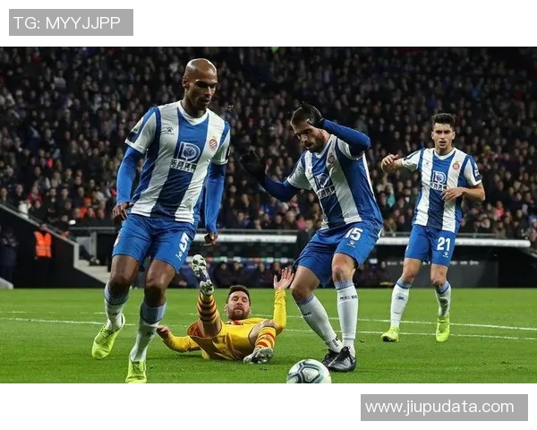 巴塞罗那对阵西班牙国家队精彩直播全程回顾与分析